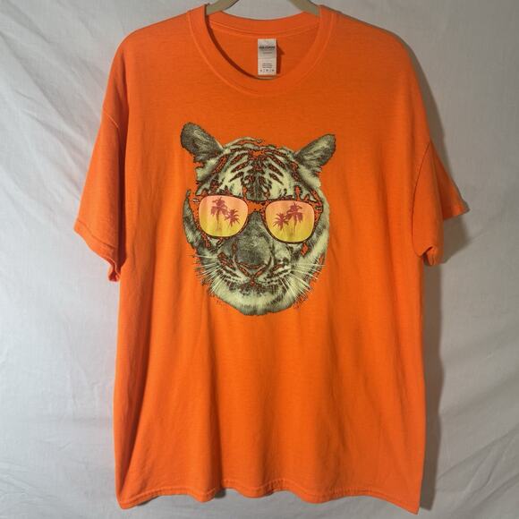 Colorful Tiger Sunglasses T-Shirt XL Unisex Psychedelic Zoo Animal Graphic Tee - Picture 1 of 4